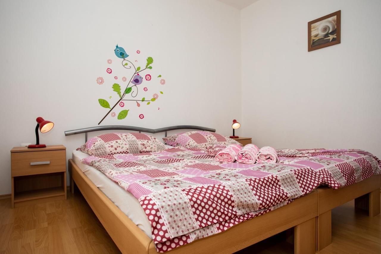 Apartments Katarina ชิโล ภายนอก รูปภาพ