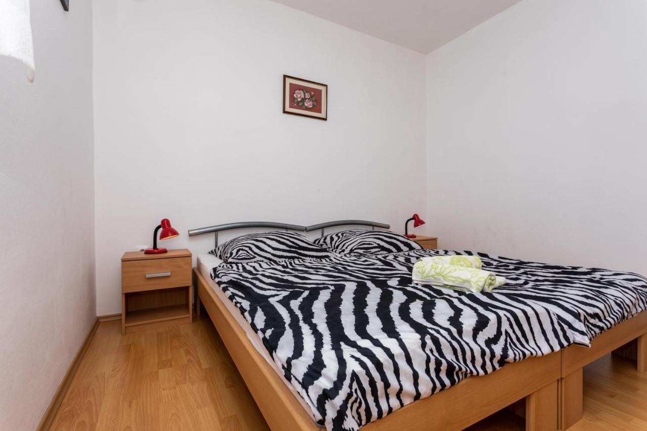 Apartments Katarina ชิโล ภายนอก รูปภาพ