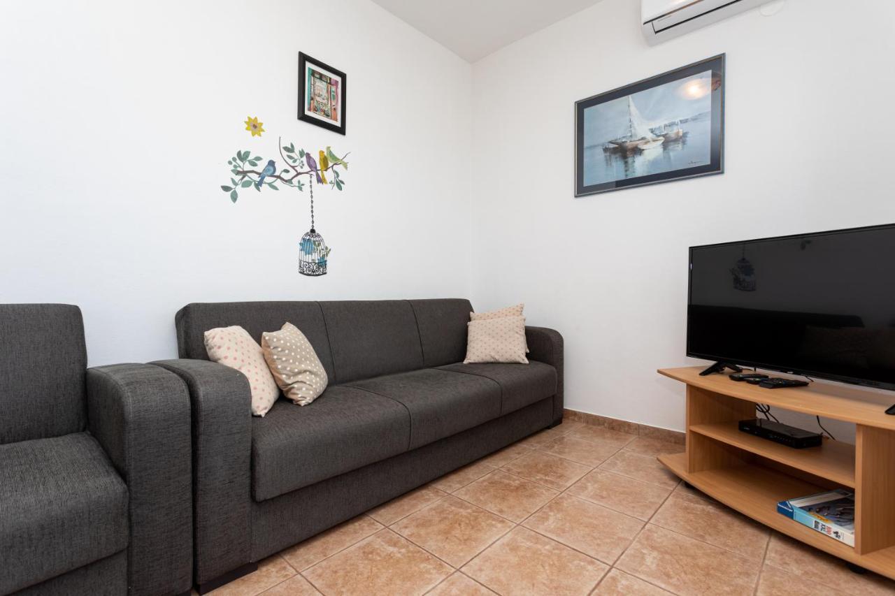 Apartments Katarina ชิโล ภายนอก รูปภาพ